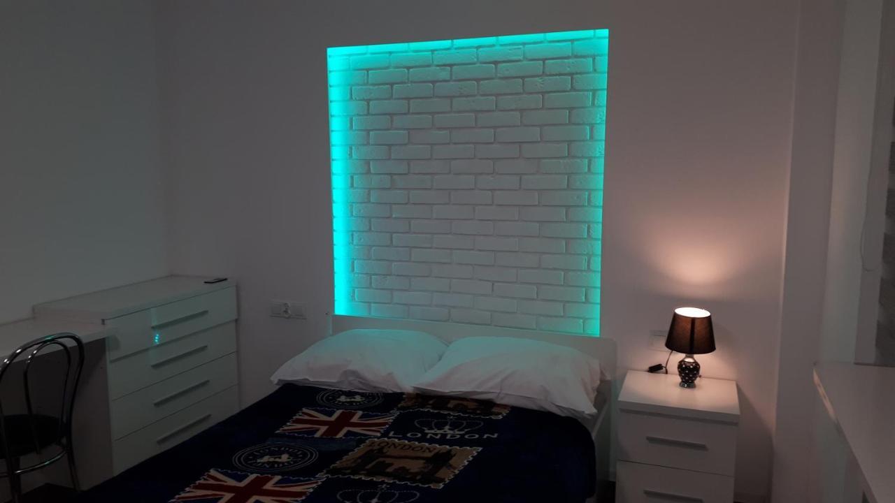 Apartament Centrum Panoramiczna Big Ben Z Balkonem-- Klimatyzacja-- Кельце Екстер'єр фото