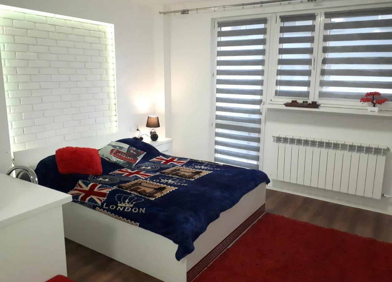 Apartament Centrum Panoramiczna Big Ben Z Balkonem-- Klimatyzacja-- Кельце Екстер'єр фото