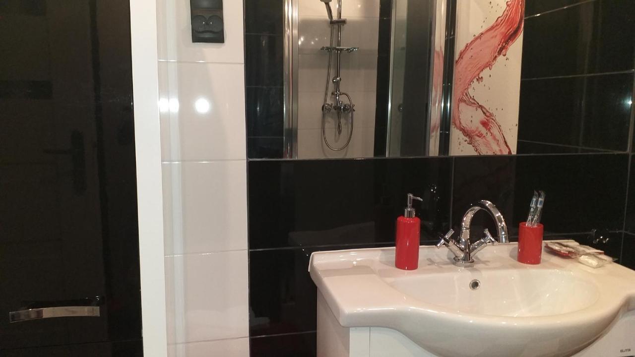 Apartament Centrum Panoramiczna Big Ben Z Balkonem-- Klimatyzacja-- Кельце Екстер'єр фото